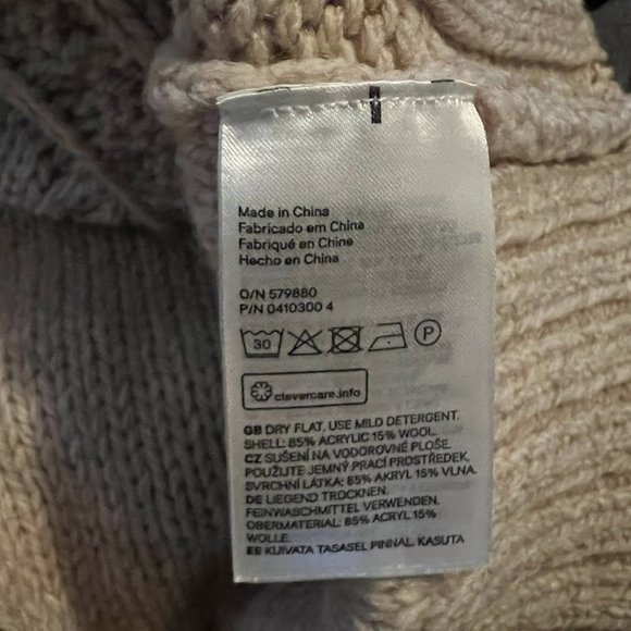 H&M Long Knit Sweater - Picture 6 of 6